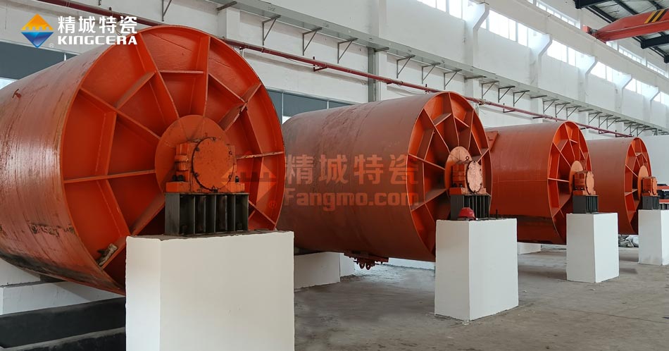 恒峰g22特瓷新扩建中的5吨球磨机生产线